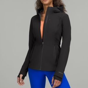 Lululemon Cross chill jacket *repelshell
